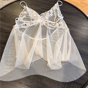 NWOT Elegant Lace Sheer Chemise w/ Butterfly back